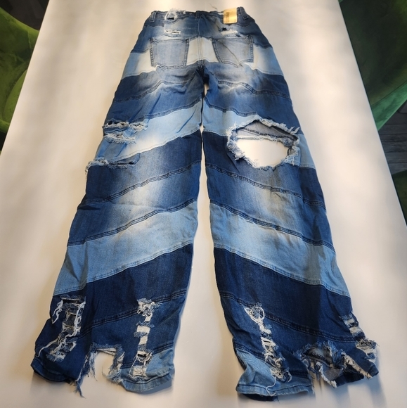 Ripped Wide Leg Jeans - Picture 9 of 10